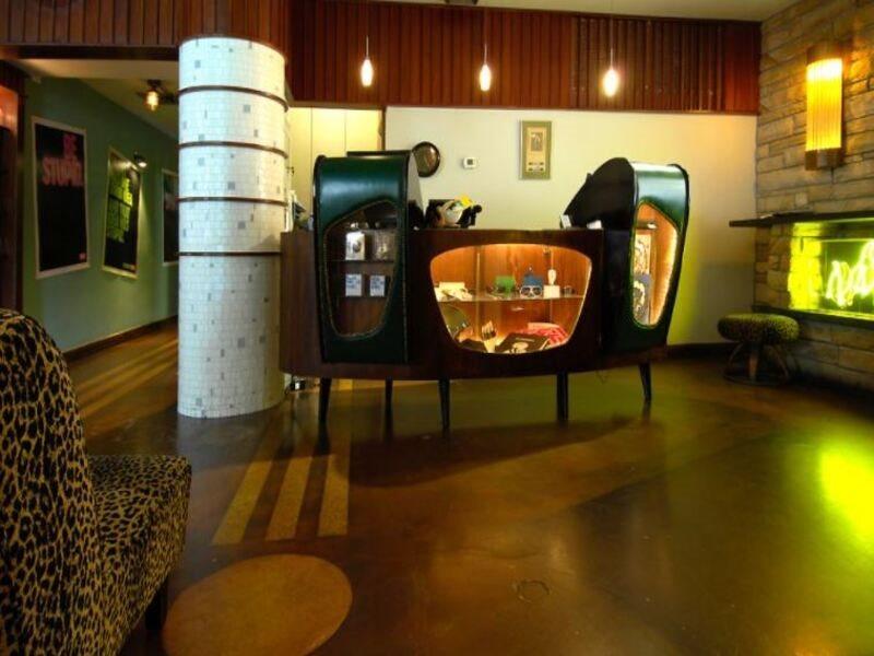 ペリカン ホテル マイアミビーチ エクステリア 写真
